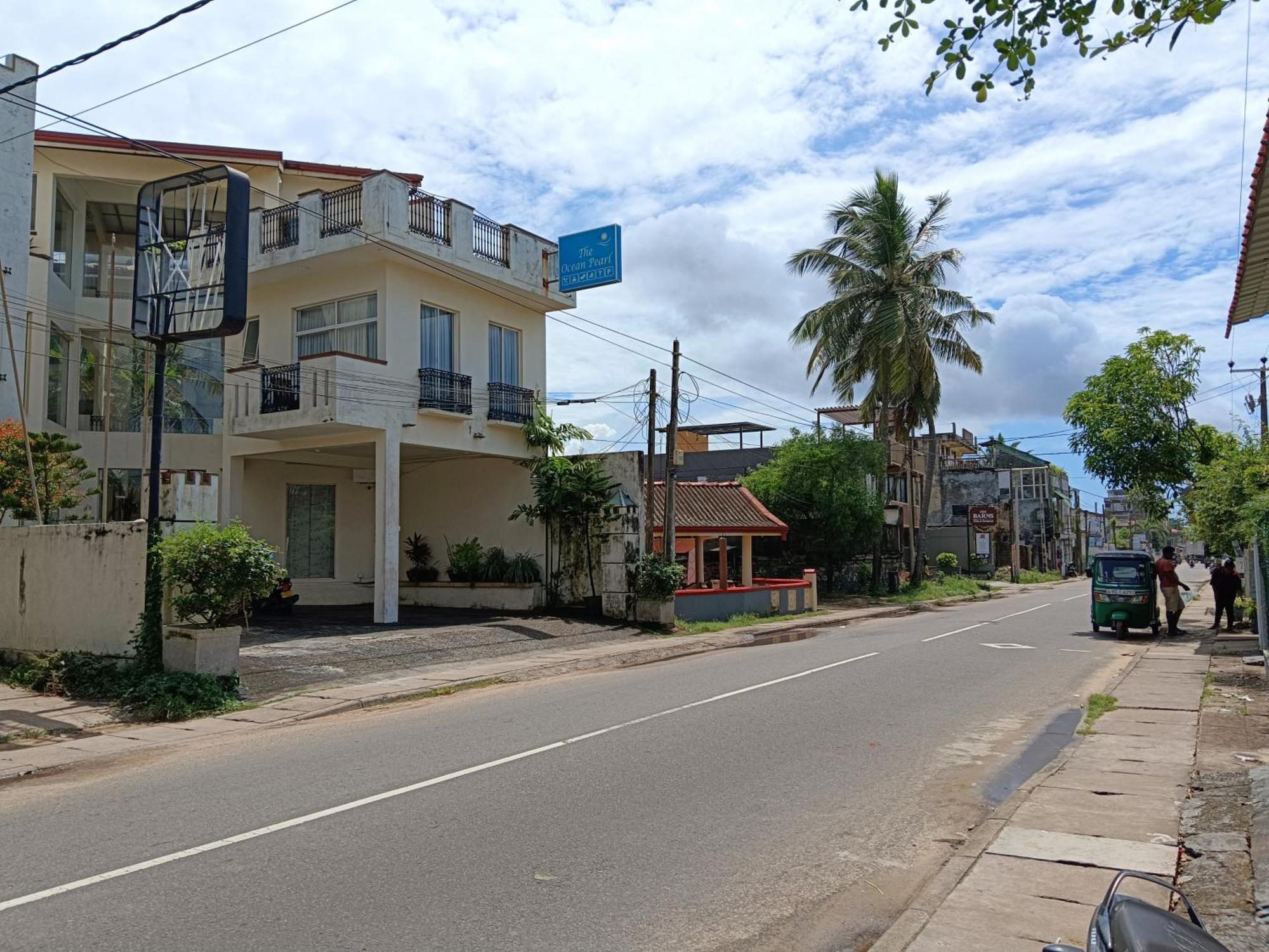 La Cozy Hotel & Restaurant Negombo Daluwekotuwa Bagian luar foto