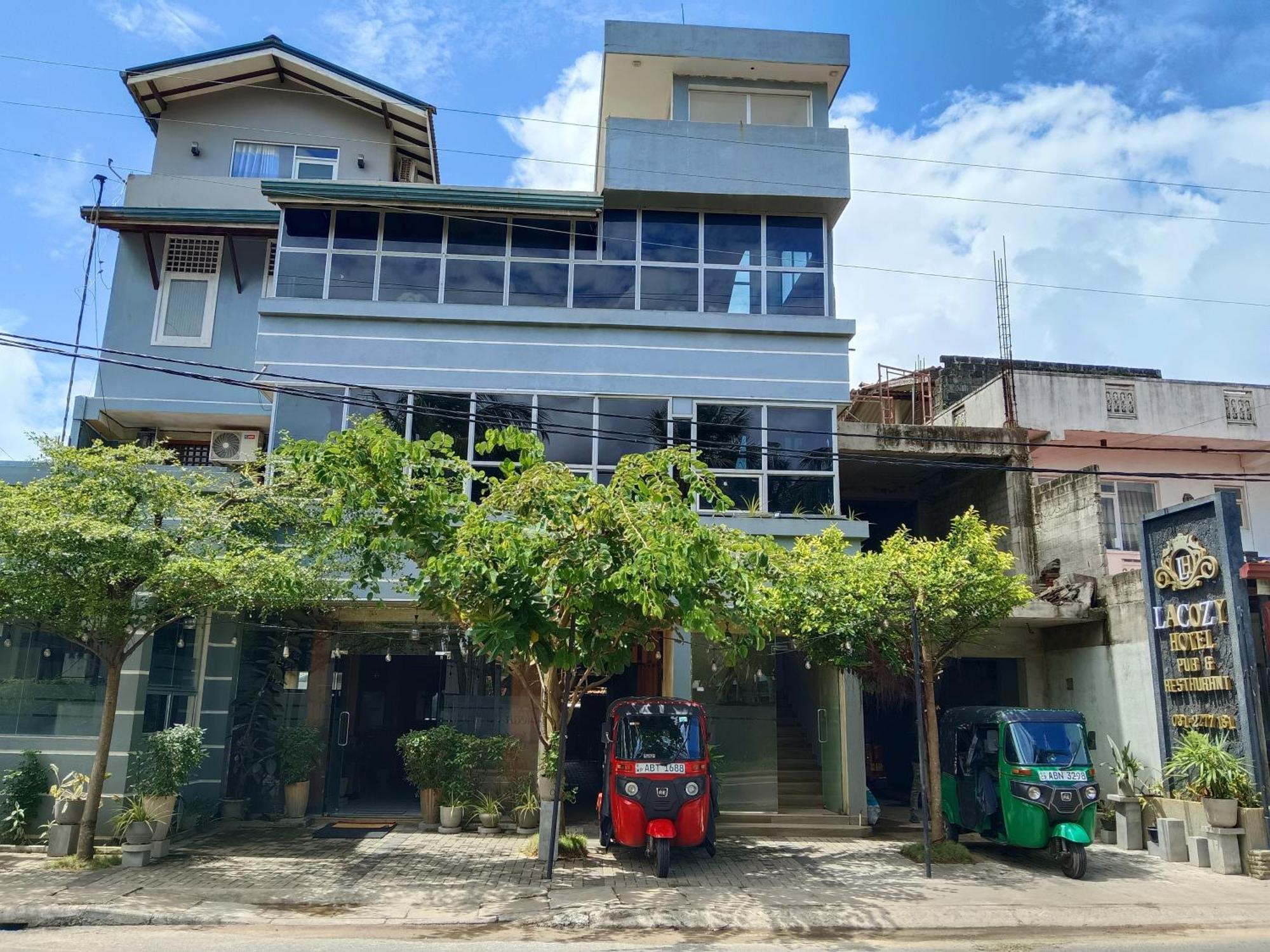 La Cozy Hotel & Restaurant Negombo Daluwekotuwa Bagian luar foto