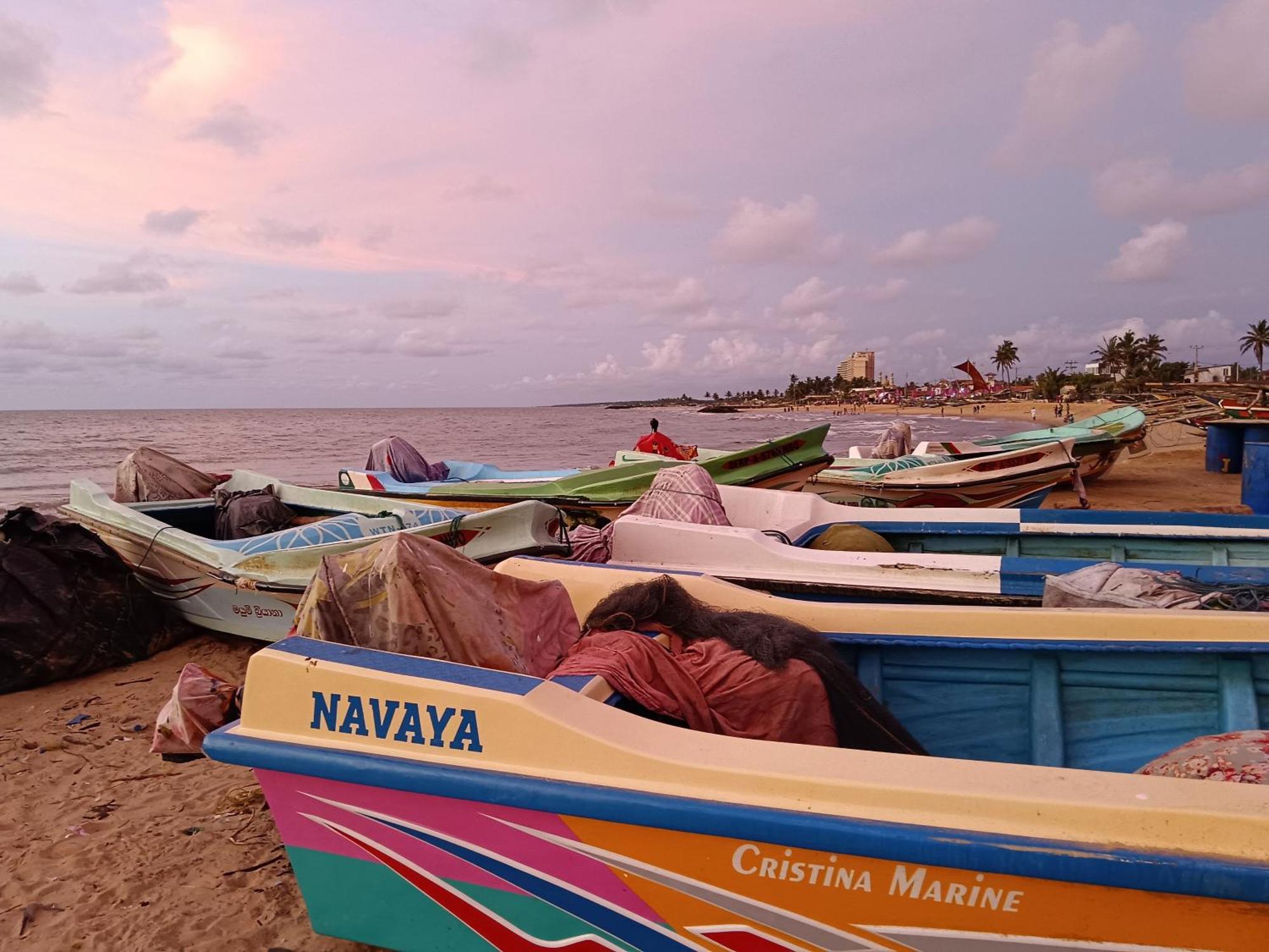 La Cozy Hotel & Restaurant Negombo Daluwekotuwa Bagian luar foto