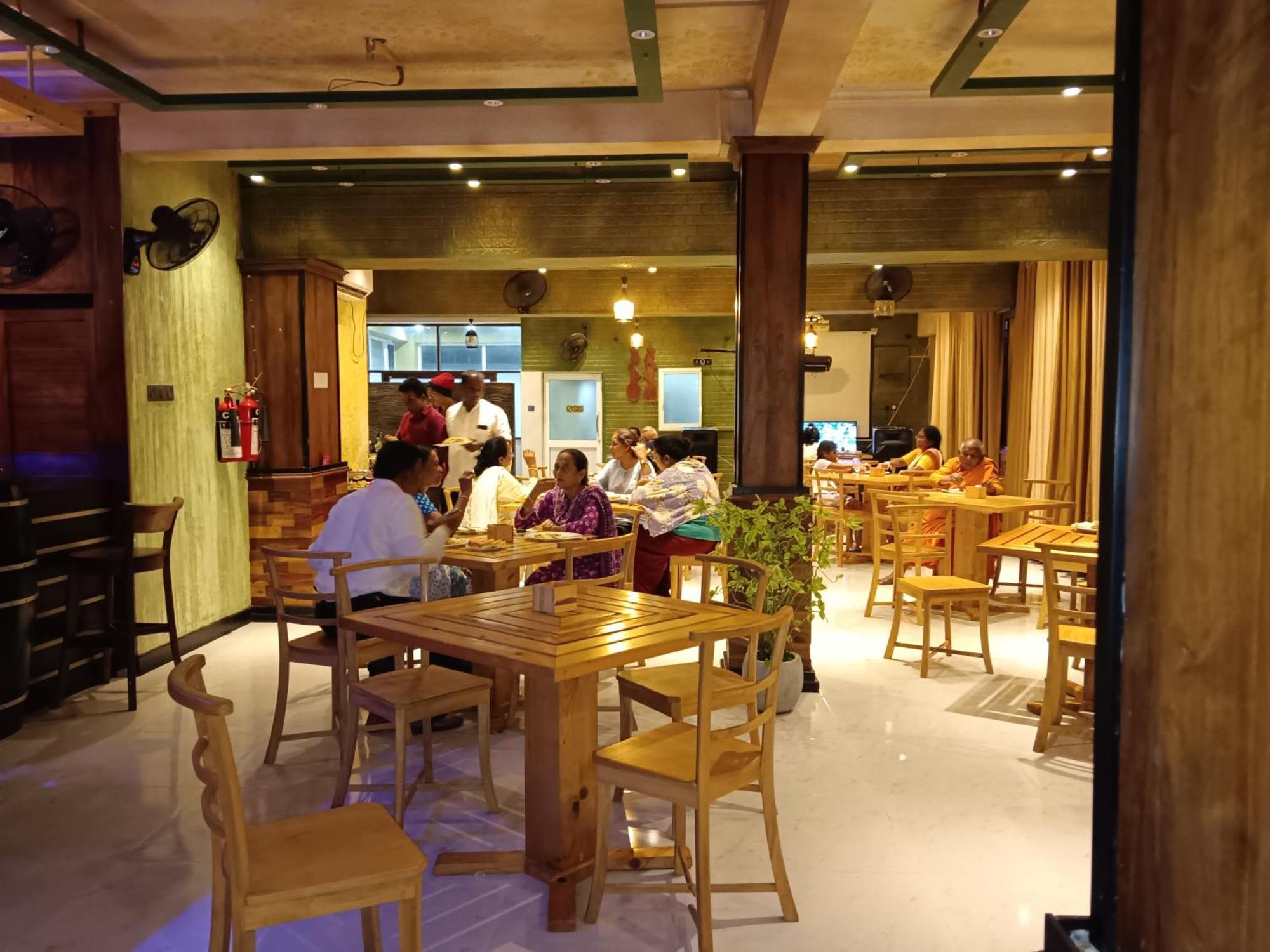 La Cozy Hotel & Restaurant Negombo Daluwekotuwa Bagian luar foto